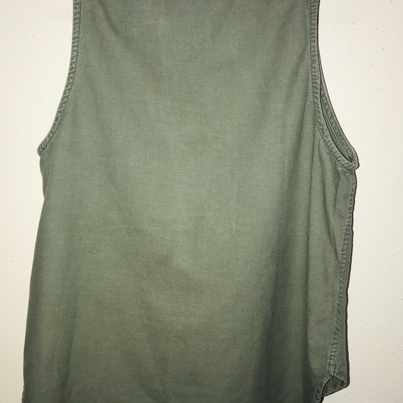 A&F - Picture 4 of 6